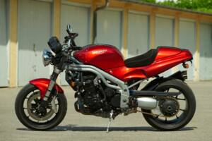 Immagine 1/12 di Triumph Speed Triple (1998)