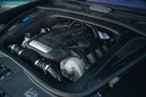 Image 14/15 of Porsche Cayenne Turbo (2008)