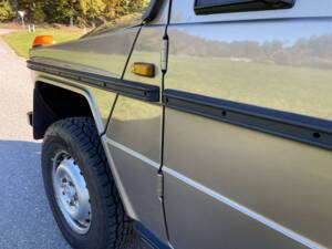 Image 19/39 of Mercedes-Benz 230 GE (SWB) (1986)