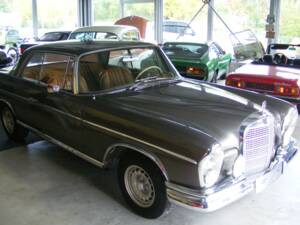 Afbeelding 57/68 van Mercedes-Benz 300 SE (1964)