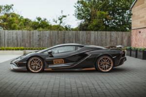 Image 44/68 of Lamborghini Sián FKP 37 (2021)