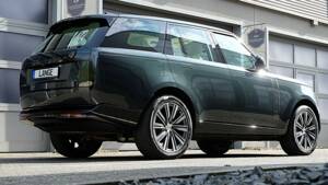 Image 60/61 of Land Rover Range Rover D350 (2025)