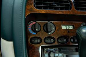 Bild 30/43 von Aston Martin DB 7 (1998)