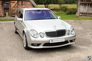 Image 7/72 of Mercedes-Benz E 55 AMG (2002)