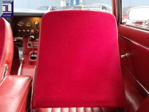 Bild 32/54 von Jaguar E-Type 4.2 (1967)