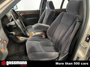 Imagen 9/15 de Mercedes-Benz 300 SE (1991)