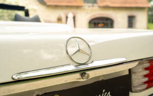 Imagen 36/89 de Mercedes-Benz 280 SL (1977)