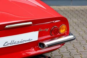 Image 18/24 de Ferrari Dino 246 GT (1973)