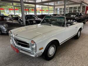 Bild 19/27 von Mercedes-Benz 280 SL (1968)