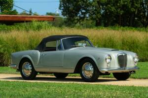 Imagen 5/50 de Lancia Aurelia B24 Convertible (1958)