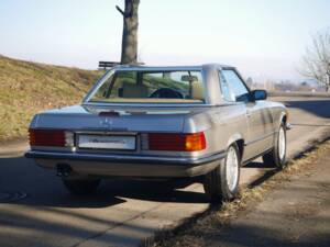 Bild 3/30 von Mercedes-Benz 560 SL (1989)
