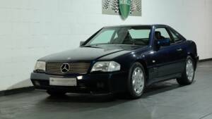 Image 14/33 de Mercedes-Benz 500 SL (1990)