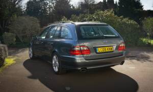 Immagine 3/25 di Mercedes-Benz E 280 CDI T (2009)