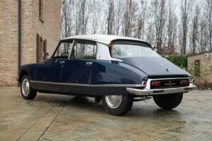 Image 8/50 of Citroën DS 20 (1972)