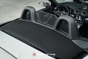 Image 15/25 of Porsche 718 Boxster (2023)