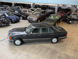 Bild 4/46 von Mercedes-Benz 300 SE (1990)