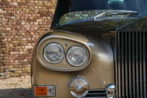 Image 31/50 of Rolls-Royce Silver Cloud III "Chinese Eyes" (1965)