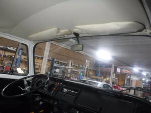 Image 14/50 of Volkswagen T2 a&#x2F;b (1977)