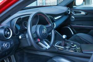 Bild 13/50 von Alfa Romeo Giulia Quadrifoglio (2017)