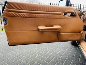Image 25/36 de Mercedes-Benz 560 SL (1988)