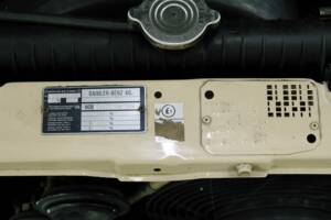 Bild 14/50 von Mercedes-Benz 280 SE (1984)