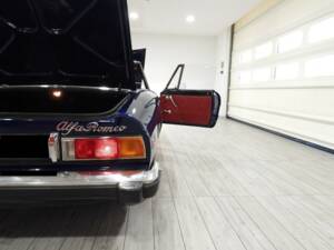 Imagen 12/15 de Alfa Romeo 2000 Spider Veloce (1974)