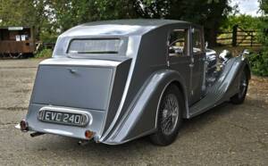 Image 12/50 of Alvis 4.3 Liter Saloon (1940)
