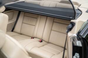 Image 34/83 de Mercedes-Benz E 220 (1996)