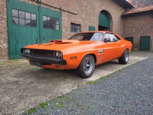 Image 4/46 de Dodge Challenger R&#x2F;T 440 Six-Pack (1970)