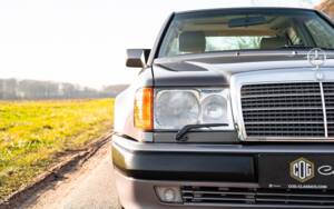Bild 8/38 von Mercedes-Benz 500 E (1991)