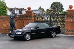 Bild 14/42 von Mercedes-Benz E 320 (1995)