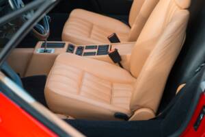 Afbeelding 17/41 van Ferrari 328 GTS (1989)