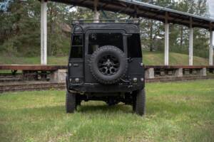 Image 25/41 of Land Rover Defender 110 (1992)