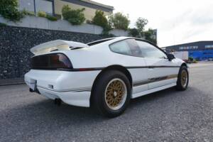 Afbeelding 10/70 van Pontiac Fiero GT (1988)
