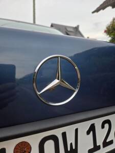 Afbeelding 20/54 van Mercedes-Benz 200 E (1992)