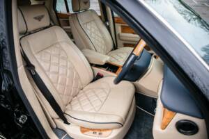 Image 33/50 of Bentley Arnage R (2006)