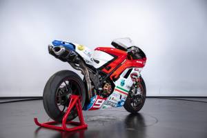 Image 6/50 of Ducati DUMMY (2010)