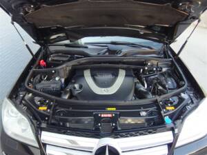 Afbeelding 92/100 van Mercedes-Benz GL 550 4MATIC (2008)