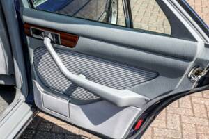 Immagine 26/44 di Mercedes-Benz 500 SE (1985)
