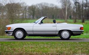 Bild 9/59 von Mercedes-Benz 280 SL (1985)