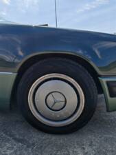 Bild 19/37 von Mercedes-Benz 200 E (1989)