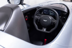 Bild 12/47 von Aston Martin V12 Speedster (2021)