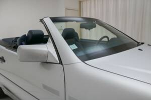 Bild 38/84 von Mercedes-Benz SL 320 (1996)