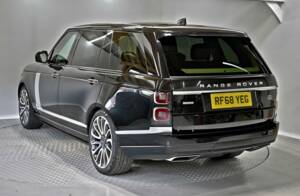 Bild 12/50 von Land Rover Range Rover Autobiography SDV8 (2018)
