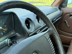 Bild 5/21 von Mercedes-Benz 300 TD (1978)