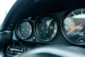 Image 31/50 of Porsche 911 Carrera 3.2 (1985)
