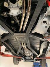 Image 22/25 of Triumph TR 250 (1968)