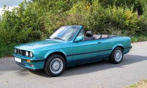 Immagine 6/21 di BMW 318i (1991)