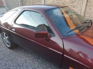 Image 2/15 of Porsche 928 S (1984)