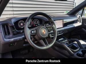 Bild 5/31 von Porsche Cayenne Coupé E-Hybrid (2026)